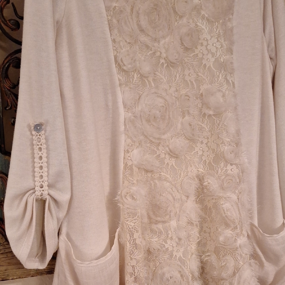 Ali Miles Ivory Lace Embroidered Sweater. Excellent Condition Size Medium - Picture 9 of 14